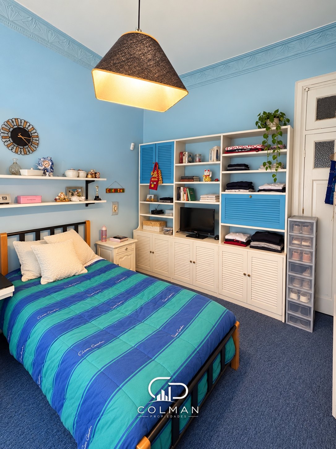 Casa de época en Bulevar España y Bulevar Artigas, 3 dormitorios, 245 m²