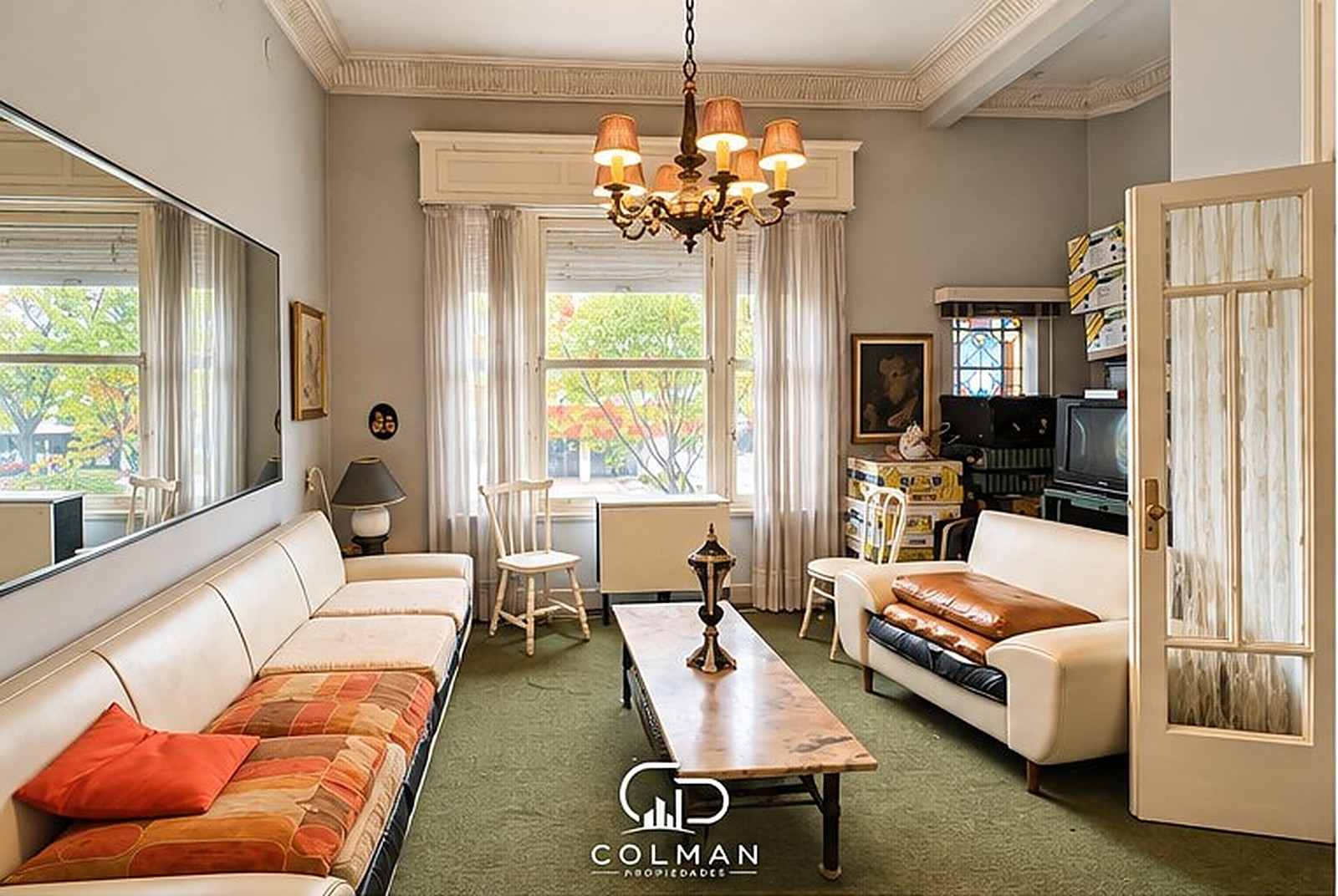 Casa de época en Bulevar España y Bulevar Artigas, 3 dormitorios, 245 m²