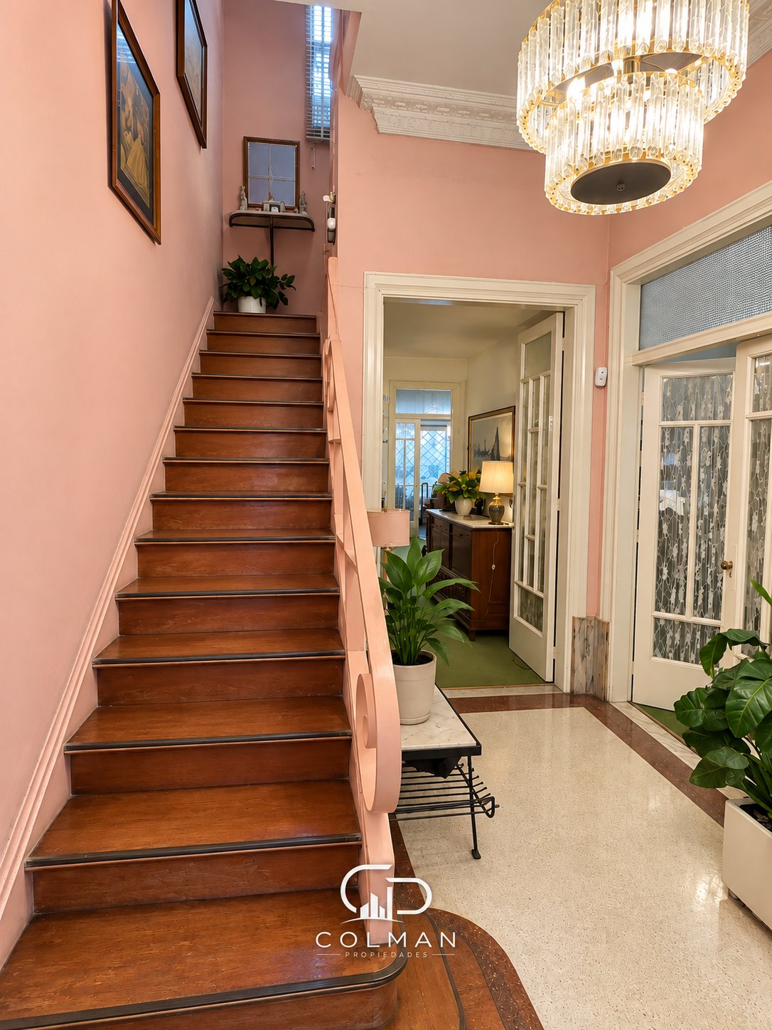 Casa de época en Bulevar España y Bulevar Artigas, 3 dormitorios, 245 m²