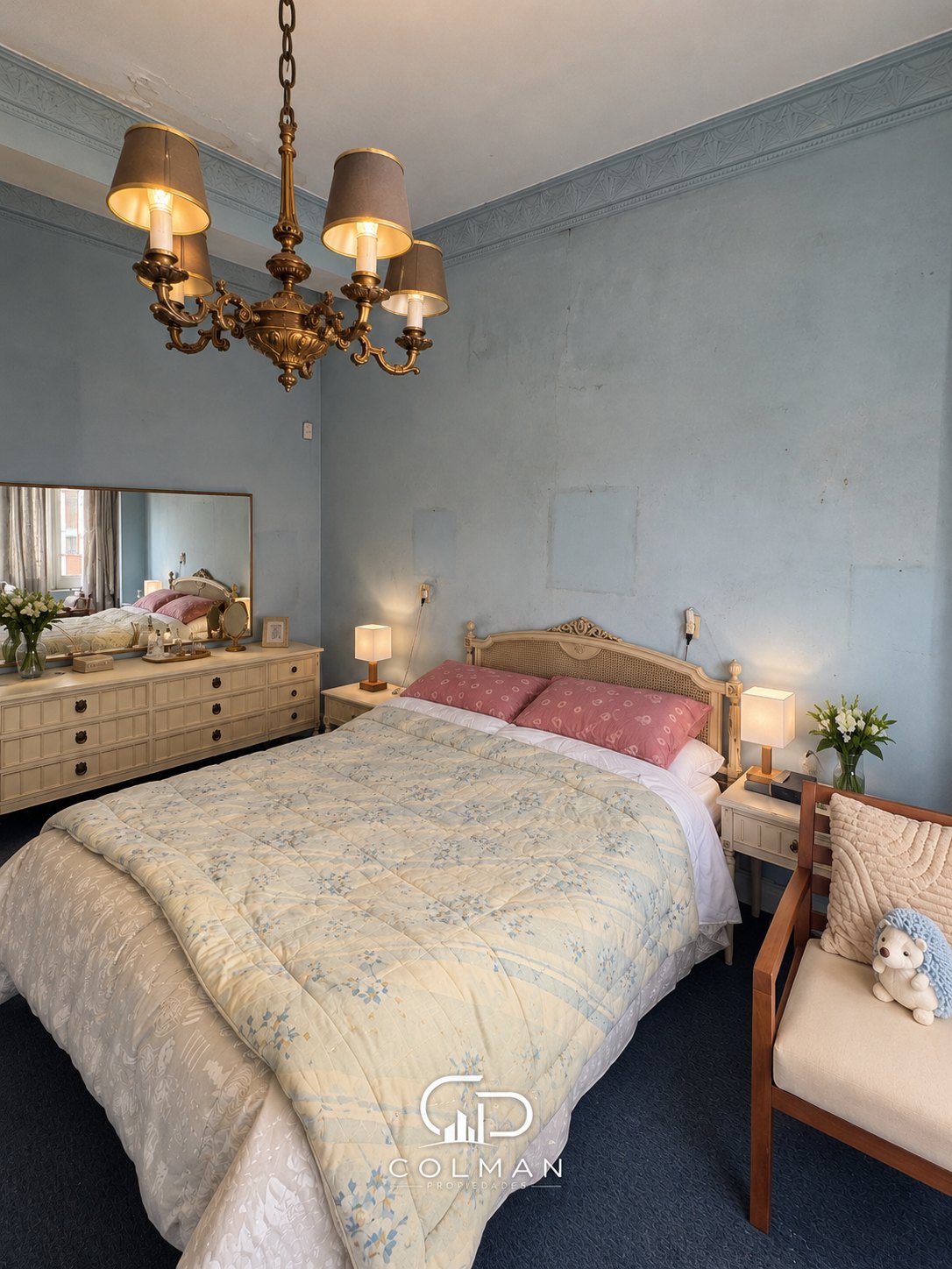 Casa de época en Bulevar España y Bulevar Artigas, 3 dormitorios, 245 m²
