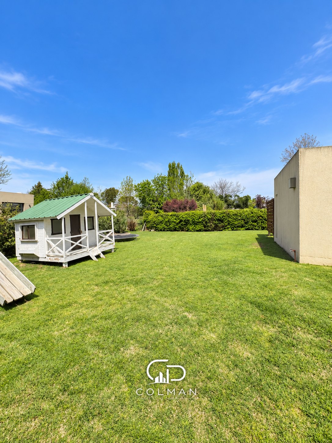 Casa en Barrio La Tahona, 3 dormitorios, 200 m² sobre terreno de 1.300 m²