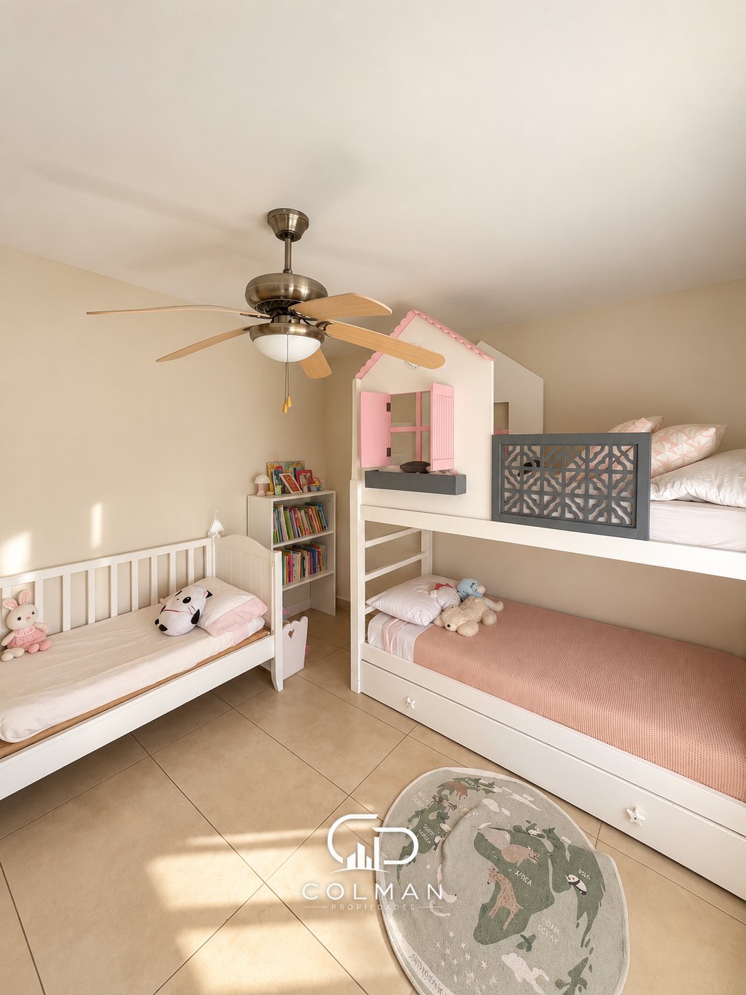 Casa en Barrio La Tahona, 3 dormitorios, 200 m² sobre terreno de 1.300 m²