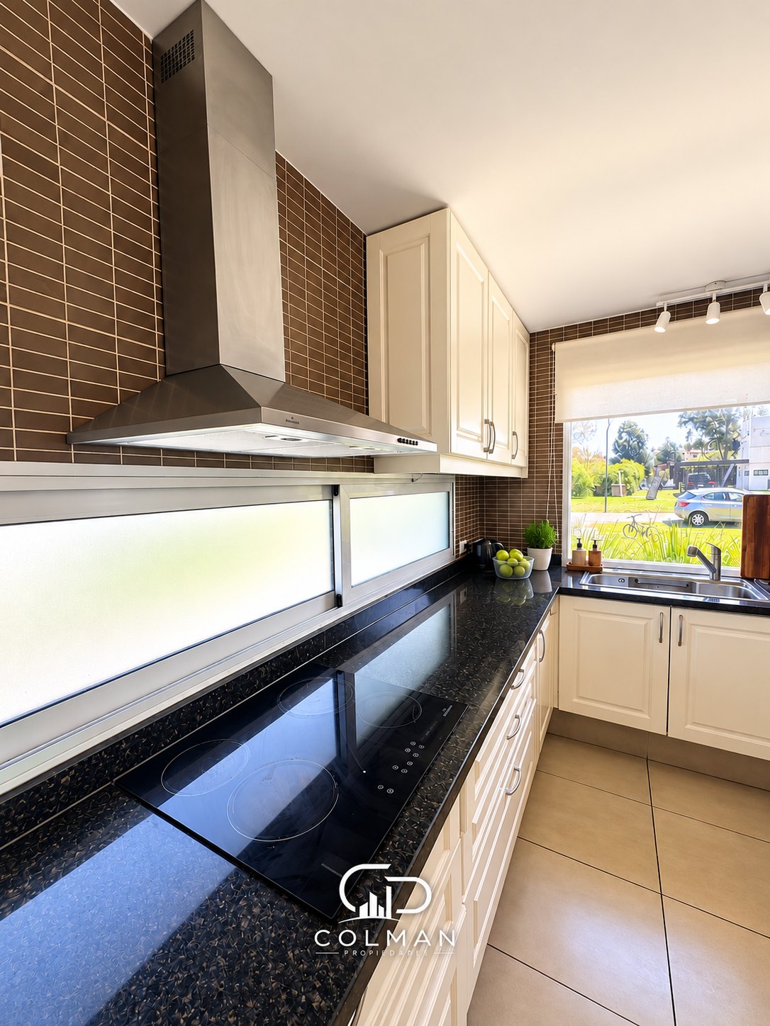 Casa en Barrio La Tahona, 3 dormitorios, 200 m² sobre terreno de 1.300 m²