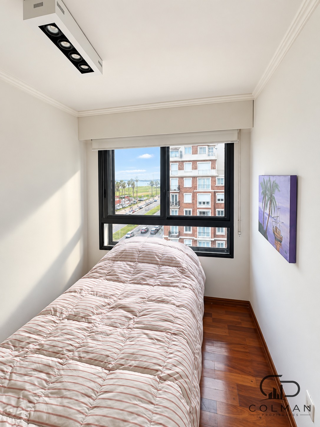 Segundo dormitorio con vista al mar, apartamento Rambla Gandhi